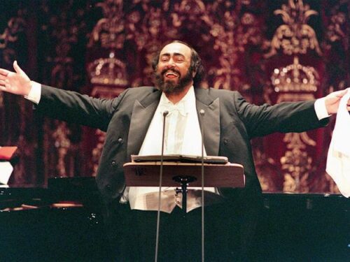 Tutto nel Mondo è Burla stasera all’Opera – Dedicato a Luciano Pavarotti